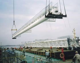 関西国際空港第2期工事 進入灯